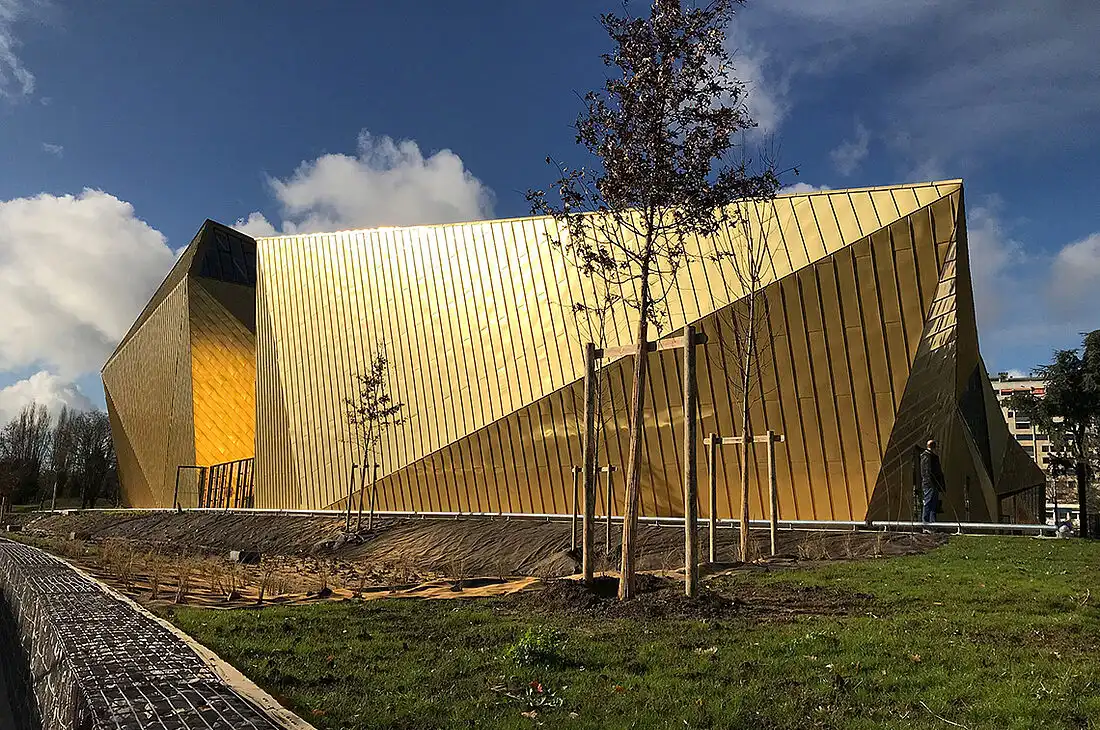 Gymnasium La Fontaine, FR